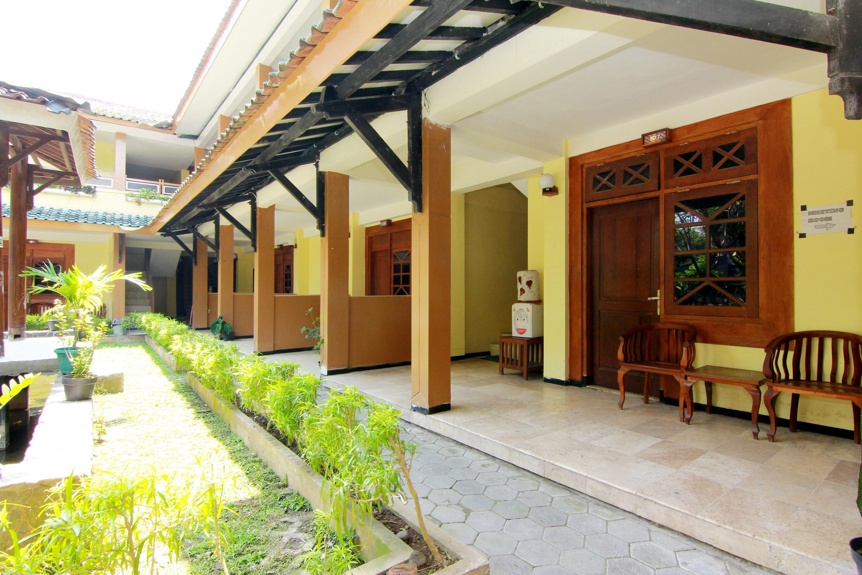 The Soemarsono Hotel Maguwo Exterior foto